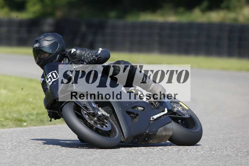 /44 09.08.2025 Plüss Moto Sport ADR/Freies Fahren/550